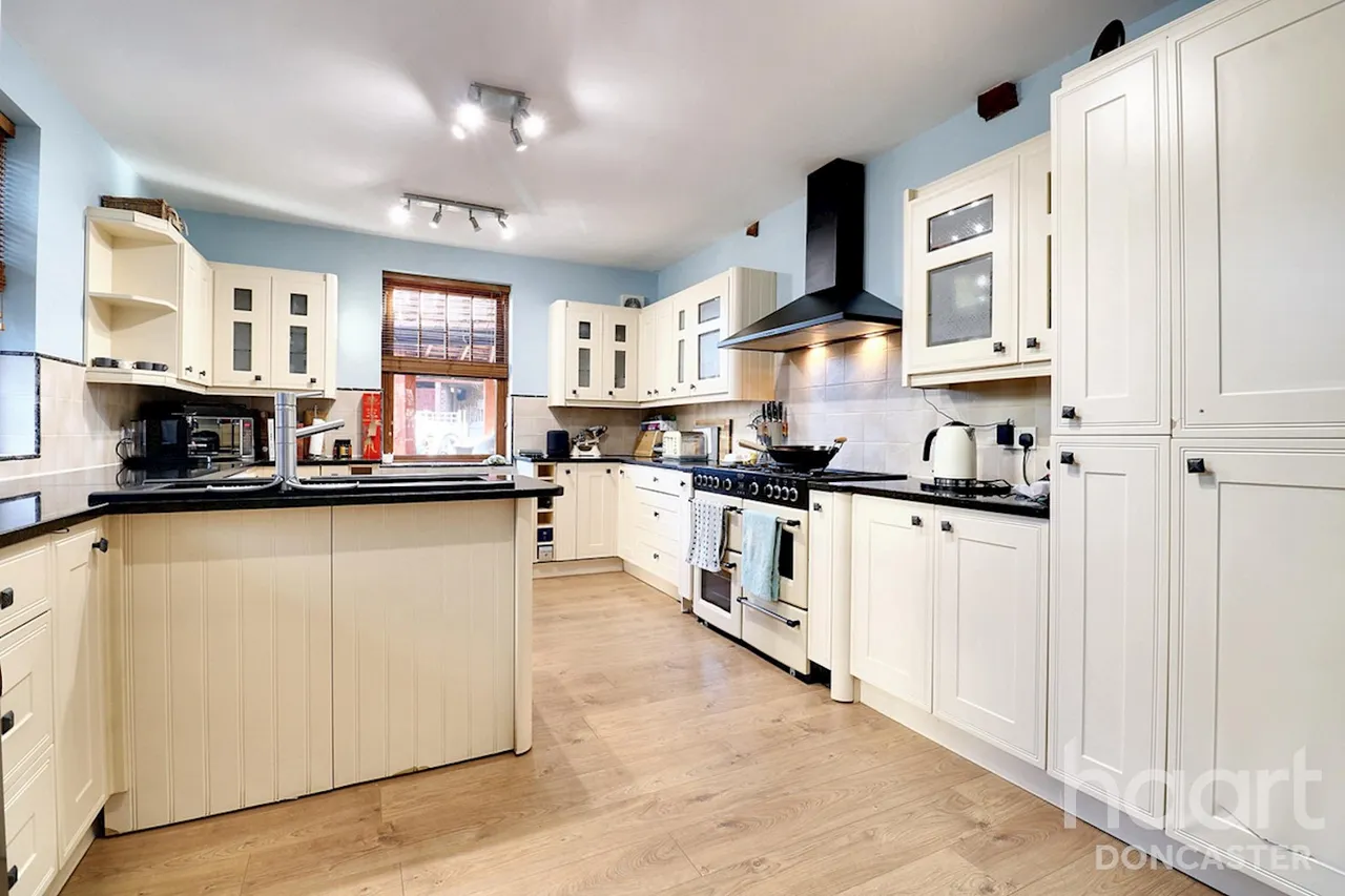 Top Road, Barnby Dunn, DN3, photo 3