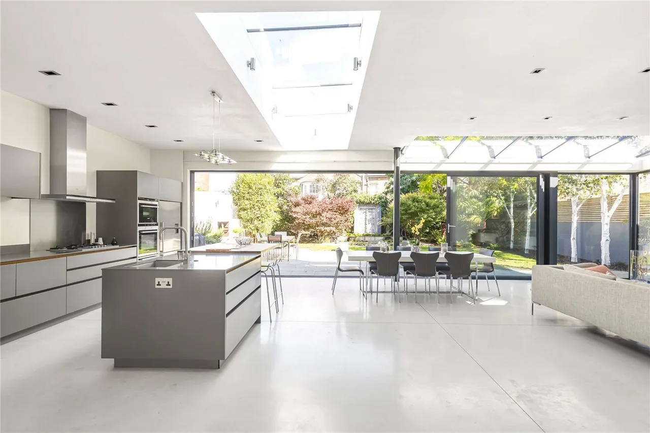 Mortlake Road, Richmond, TW9 3JQ, photo 3