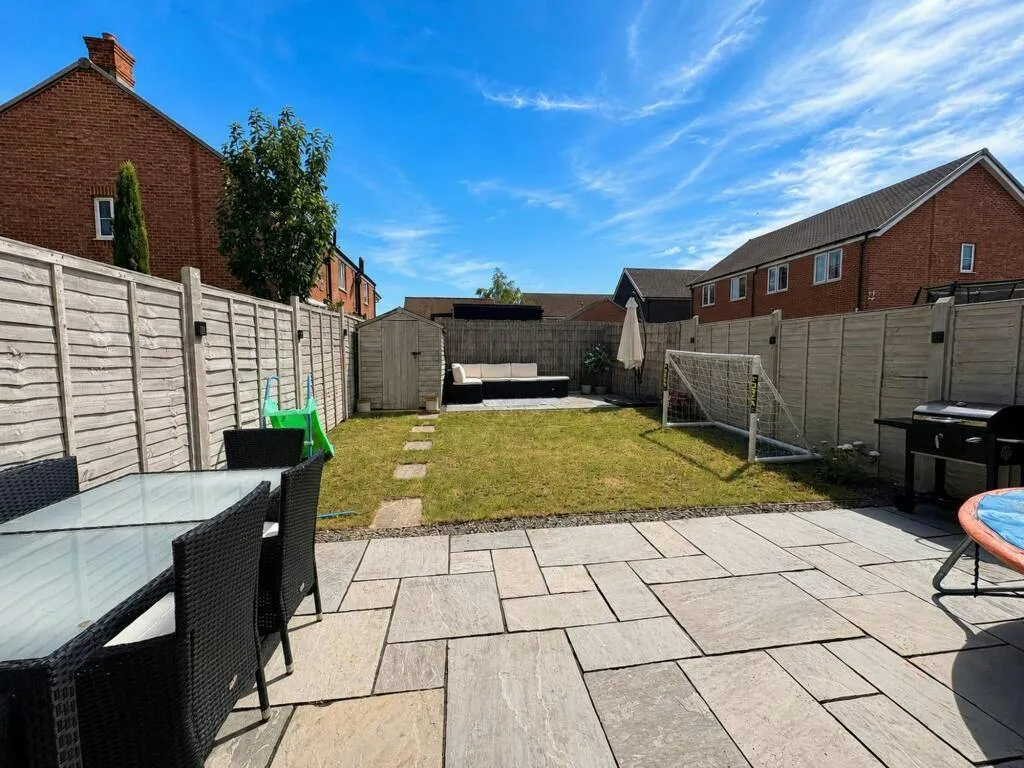 Harmony Road, Horley, RH6, photo 4