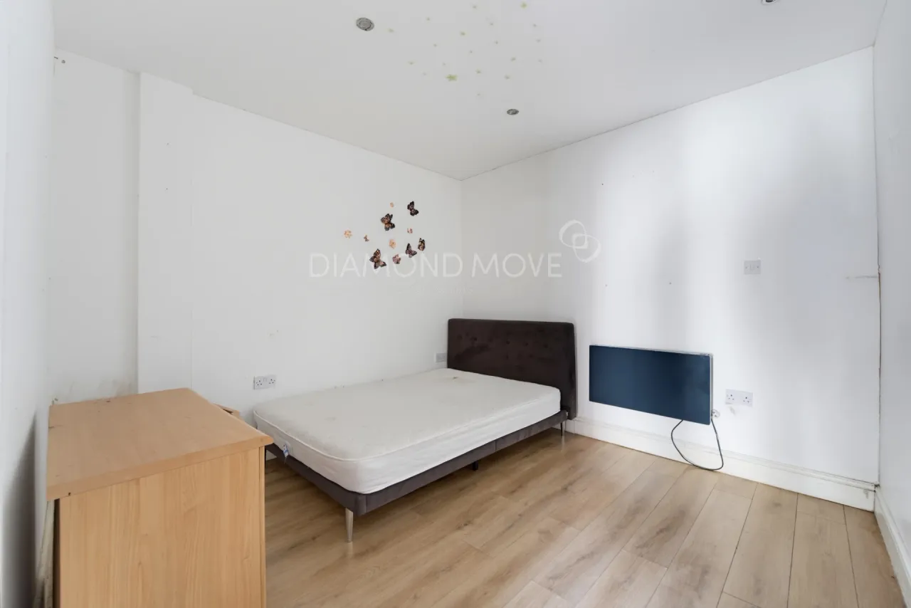 Cromwell Road, Hounslow, TW3 3QQ, photo 28