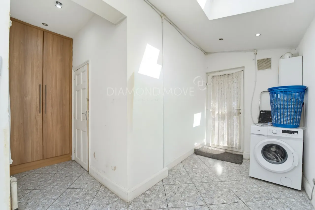 Cromwell Road, Hounslow, TW3 3QQ, photo 26