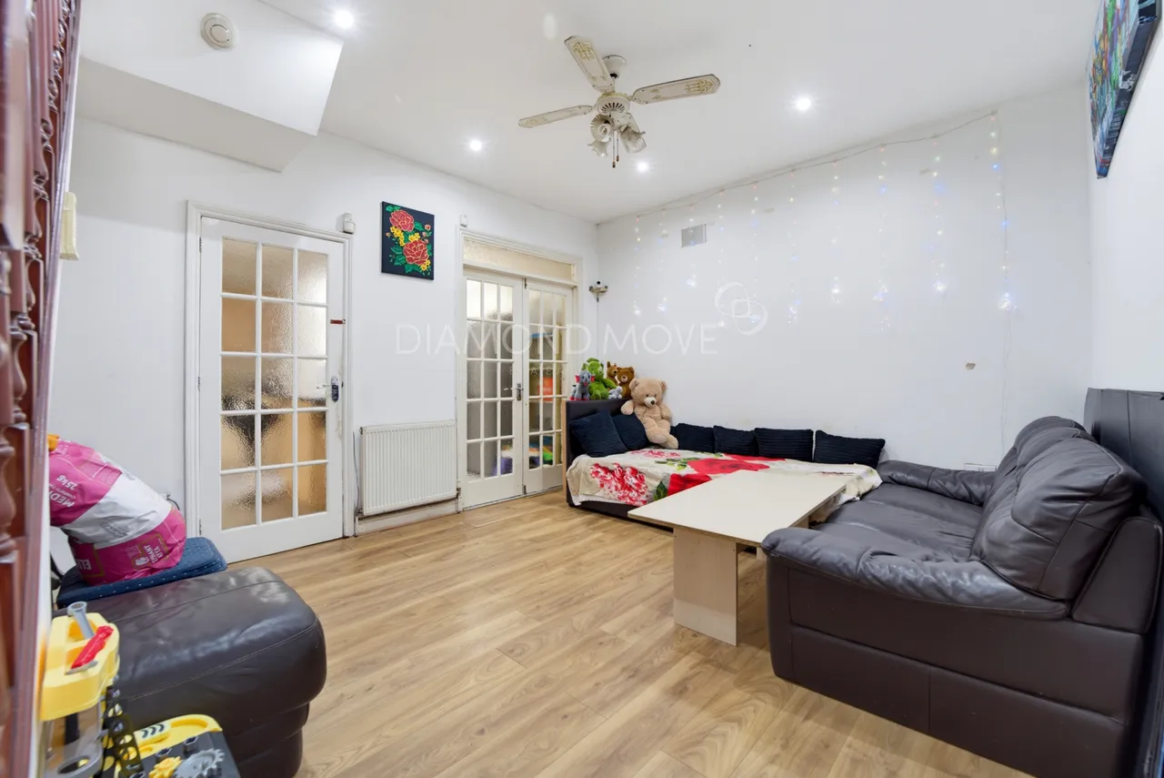 Cromwell Road, Hounslow, TW3 3QQ, photo 3