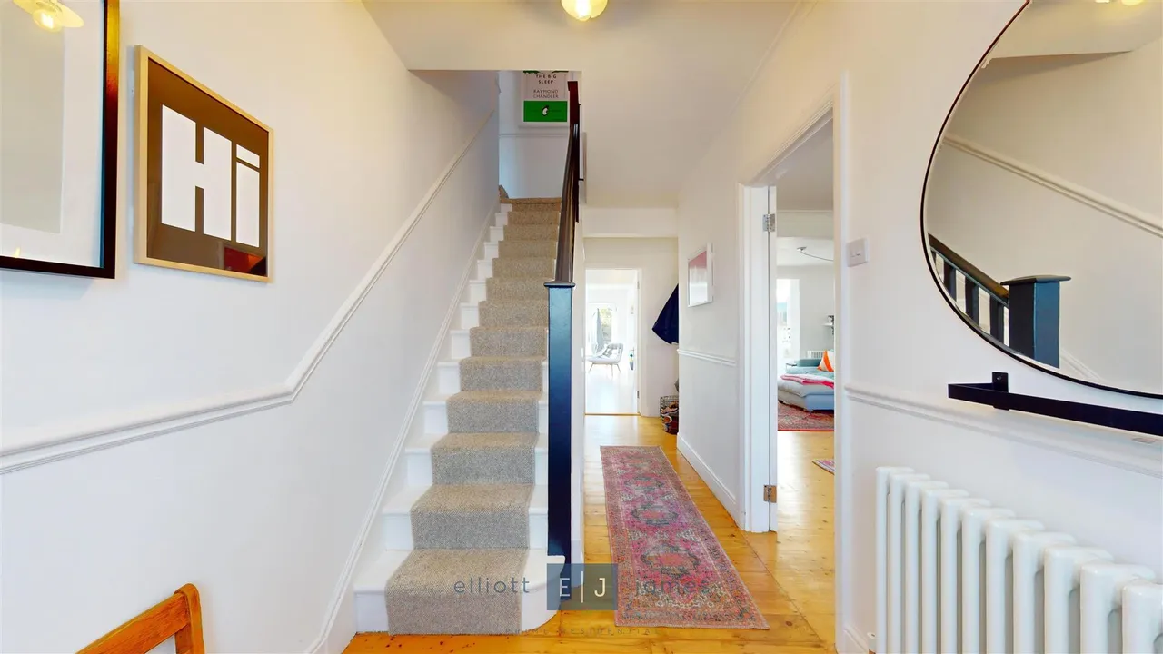 Lower Park Road, Loughton, photo 2