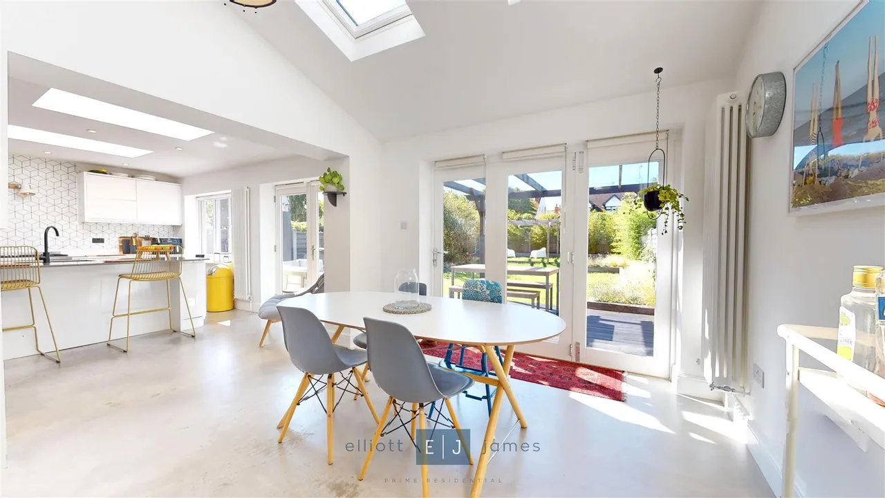 Lower Park Road, Loughton, photo 6