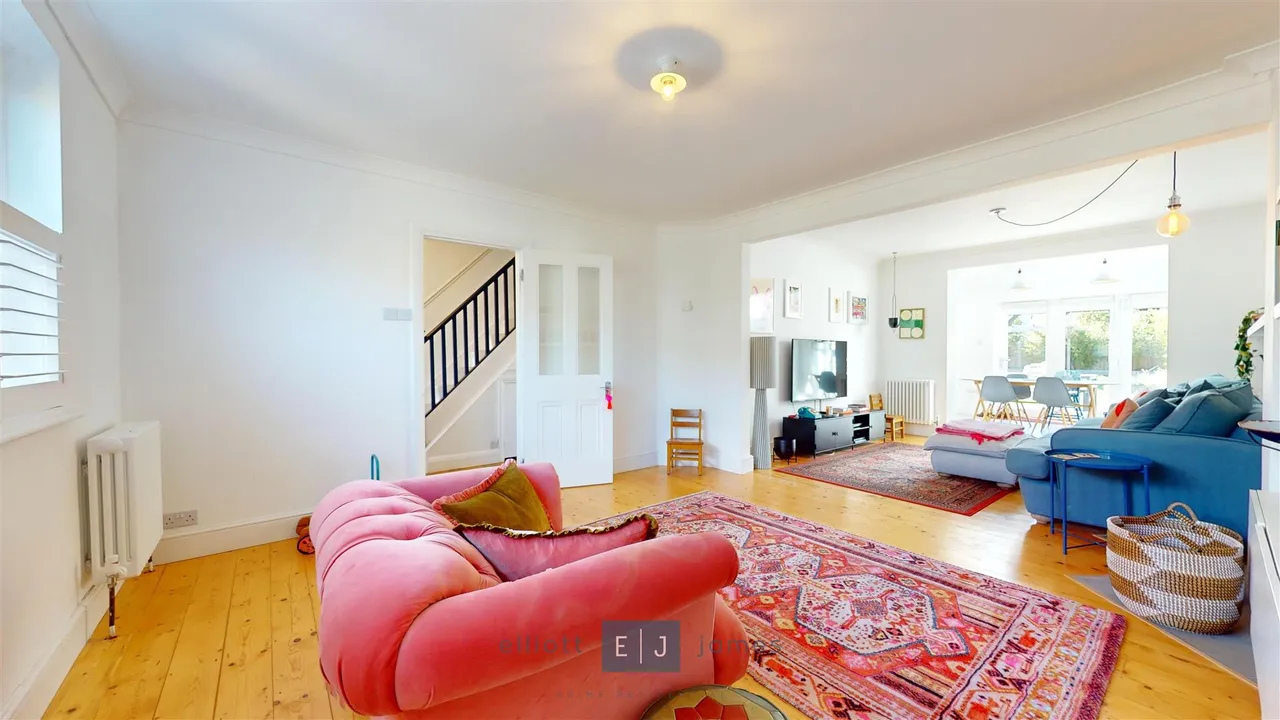 Lower Park Road, Loughton, photo 4