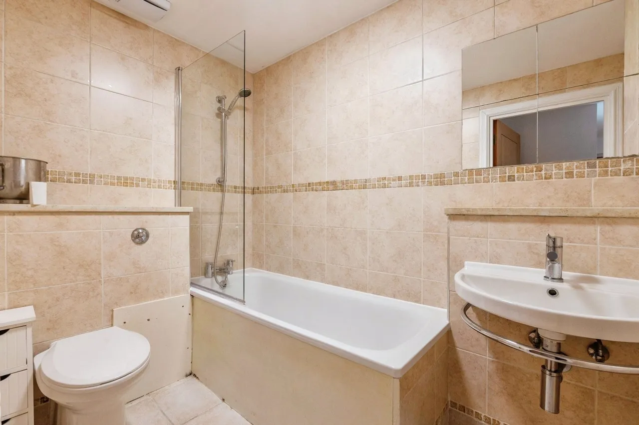 Audley Court, 1 Forge Way, Southend-On-Sea, Essex, SS1, photo 12
