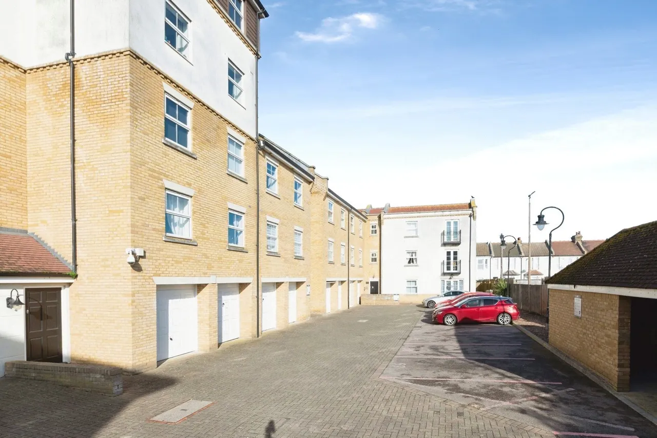 Audley Court, 1 Forge Way, Southend-On-Sea, Essex, SS1, photo 17