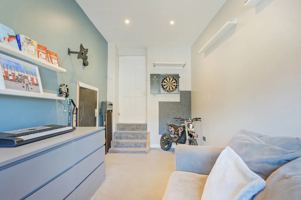 Quarry Vale Grove, Sheffield, photo 15