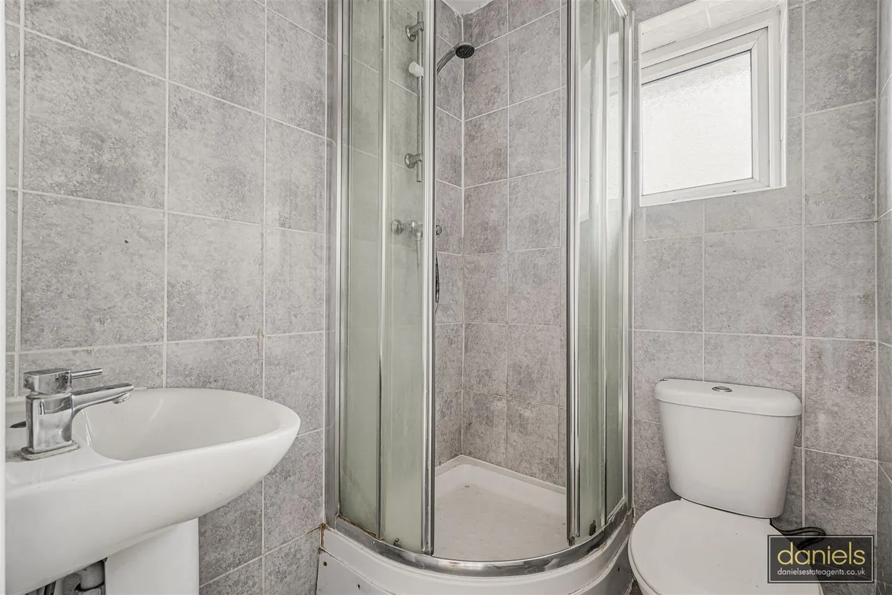Medway Gardens, Wembley, HA0, photo 7