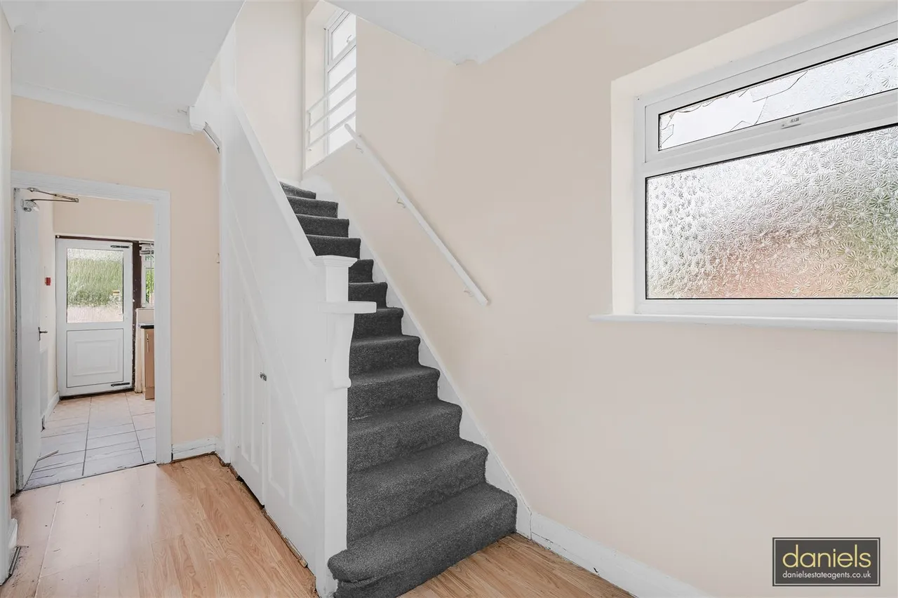Medway Gardens, Wembley, HA0, photo 5