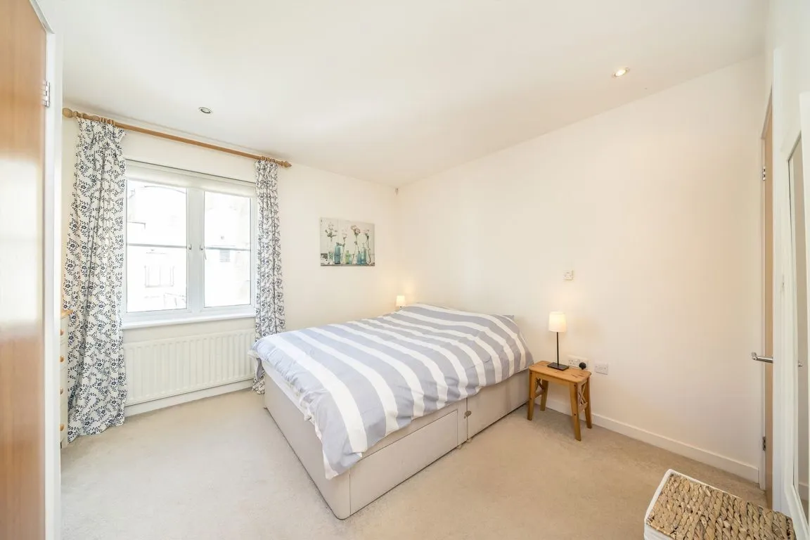 Old Dairy Mews, SW12, photo 5