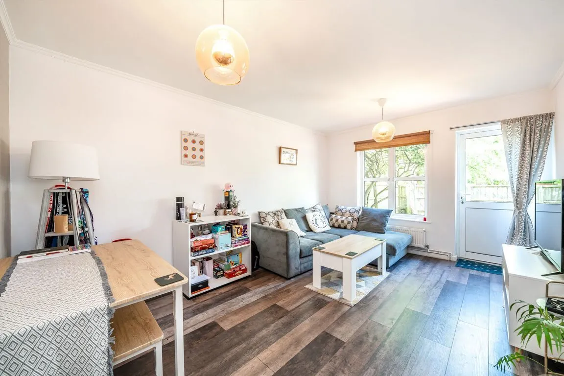 Blyth Close, TW1, photo 2