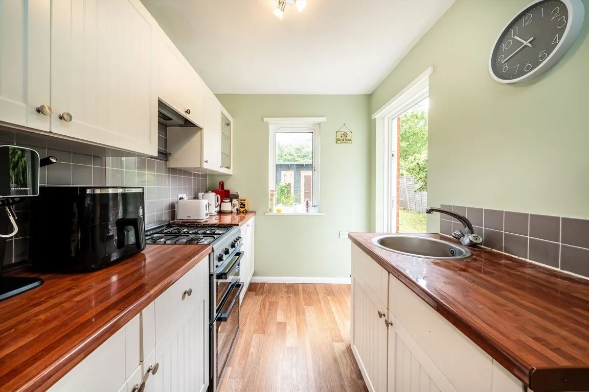 Blyth Close, TW1, photo 3