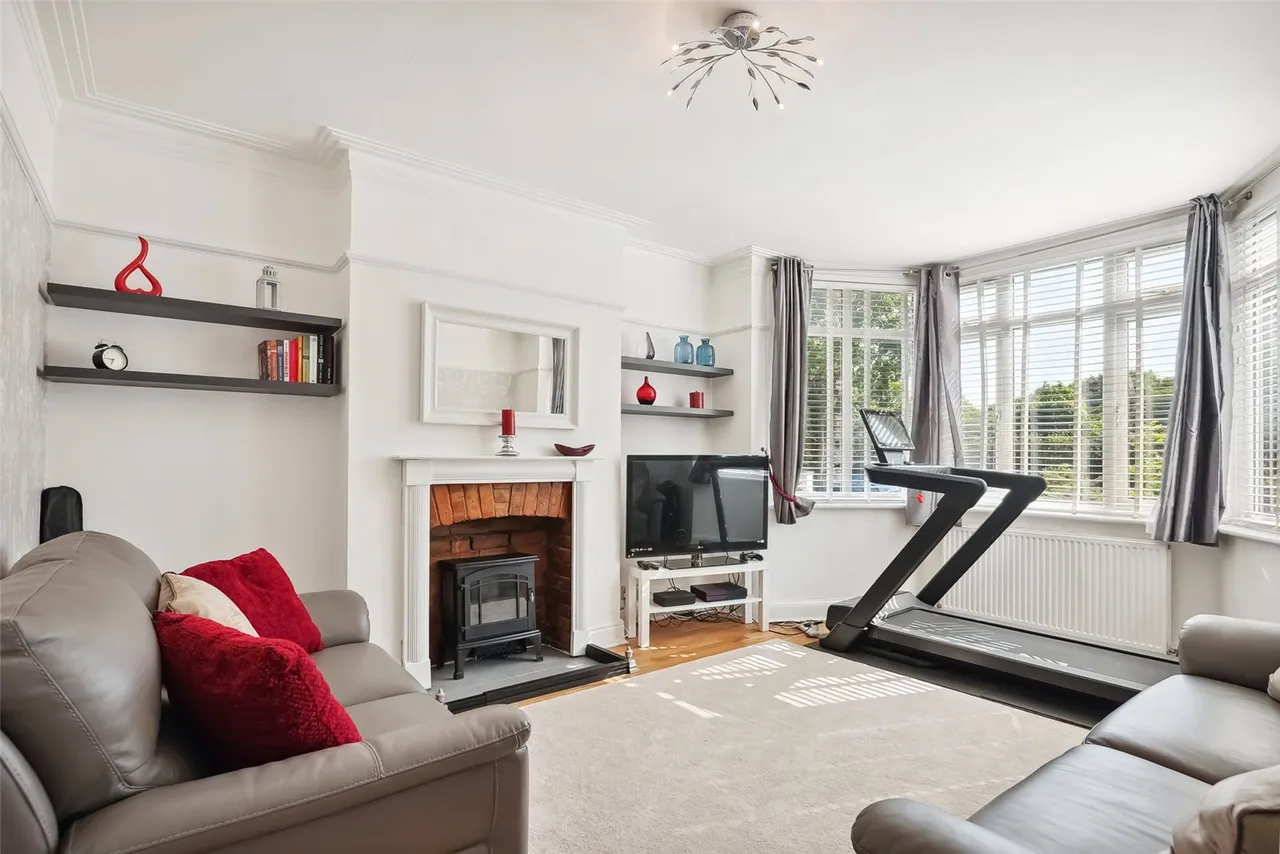 Sixth Cross Road, Twickenham, TW2 5PD, photo 3