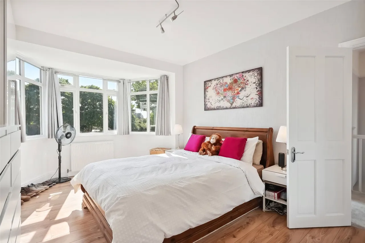 Sixth Cross Road, Twickenham, TW2 5PD, photo 9