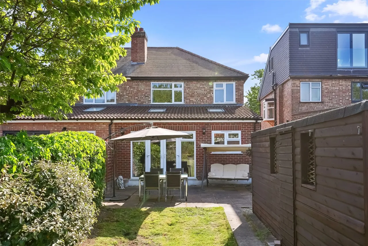 Sixth Cross Road, Twickenham, TW2 5PD, photo 10