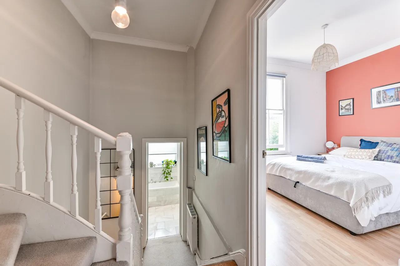 86C Drayton Park, London, photo 4