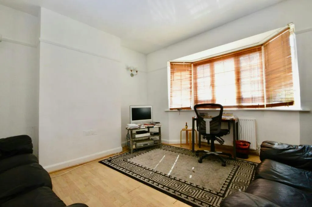Hither Green Lane, Mountsfield Court, SE13, photo 5