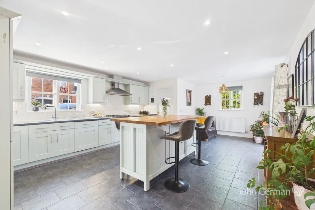 Forest School Street, Rolleston-on-Dove, photo 5