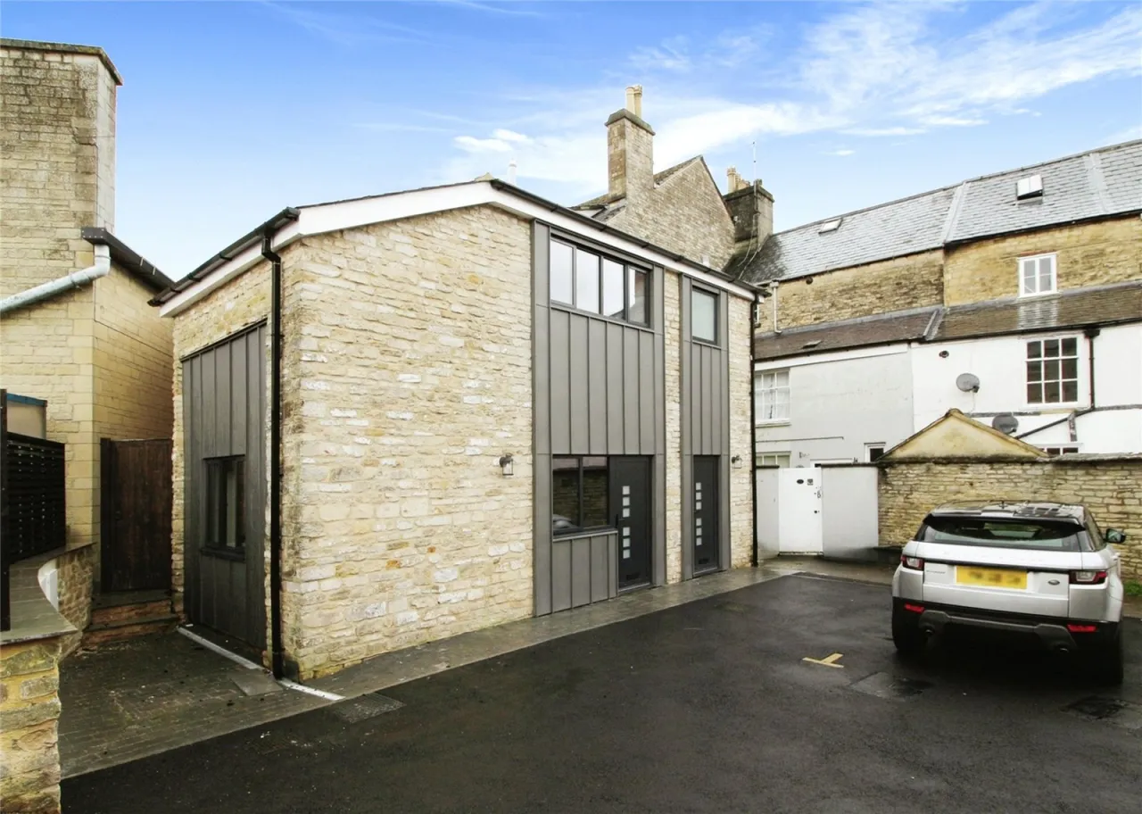 Lewis Lane, Cirencester, GL7, photo 3