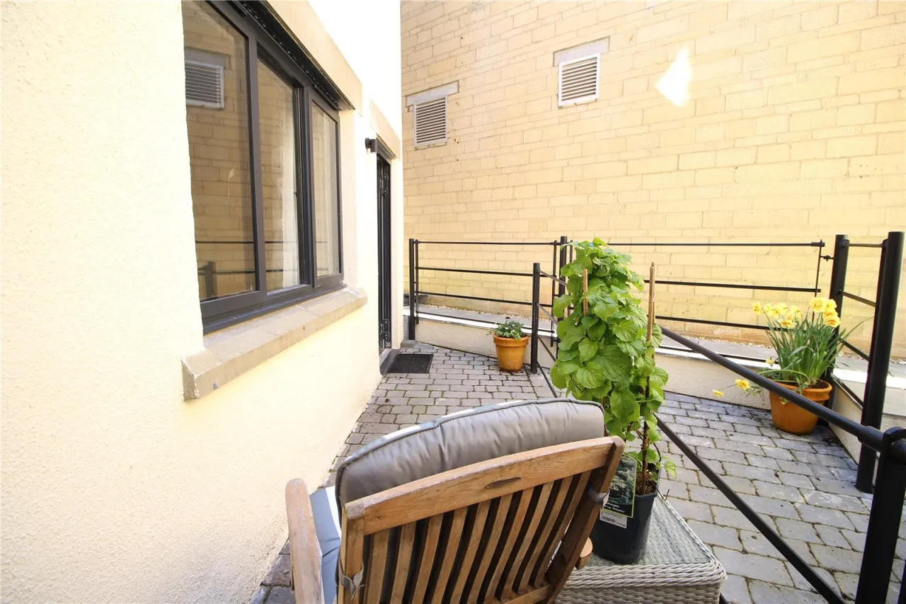 Lewis Lane, Cirencester, GL7, photo 8