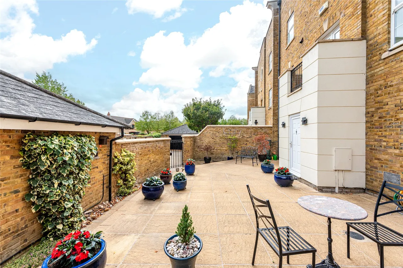 Monellan Crescent, Caldecotte, MK7, photo 10