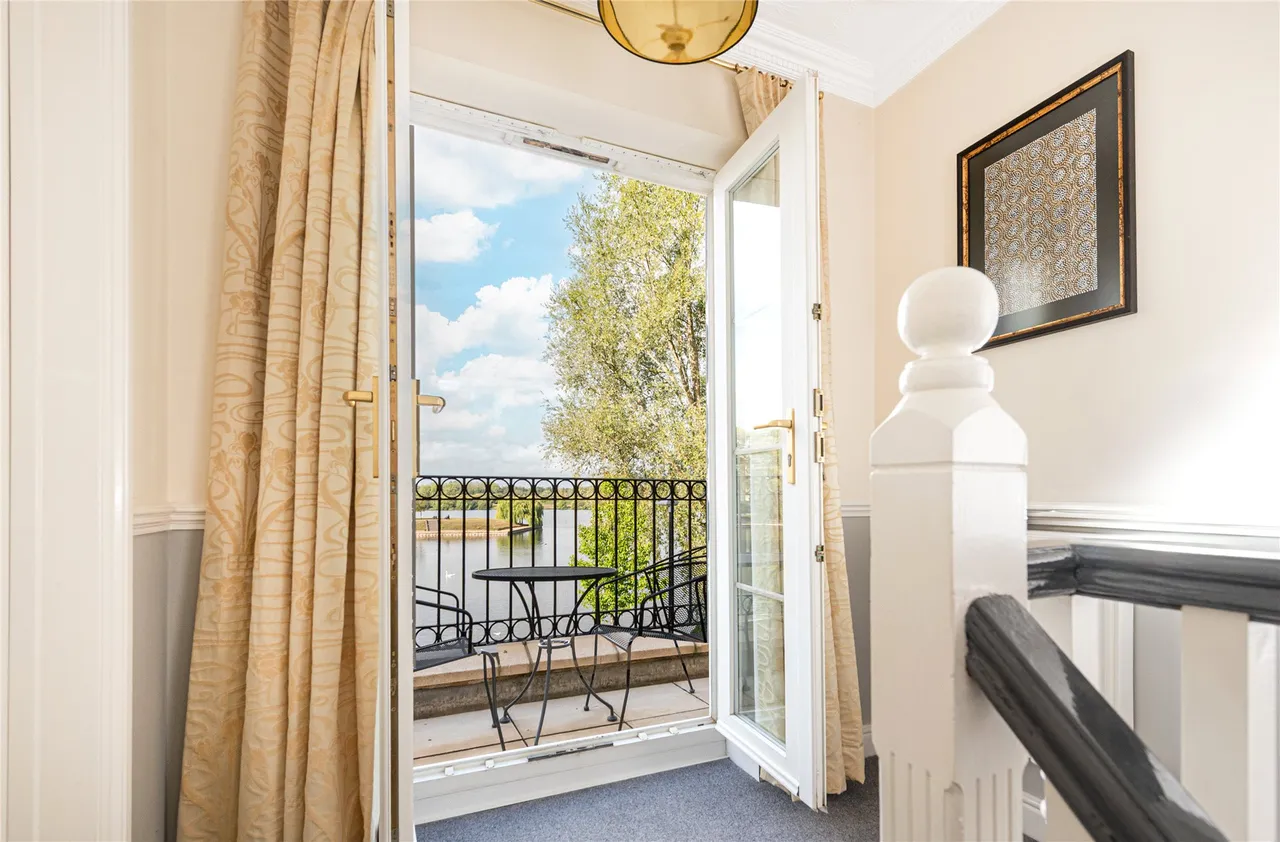 Monellan Crescent, Caldecotte, MK7, photo 13