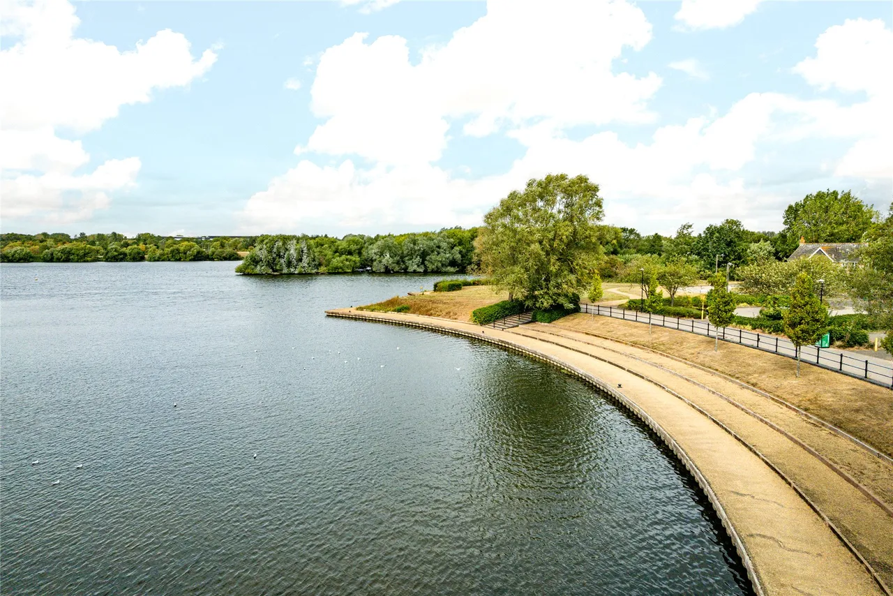 Monellan Crescent, Caldecotte, MK7, photo 25
