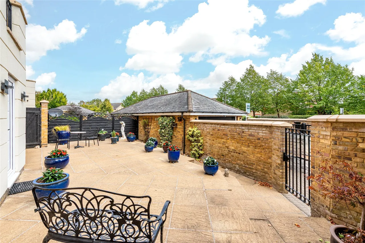 Monellan Crescent, Caldecotte, MK7, photo 12