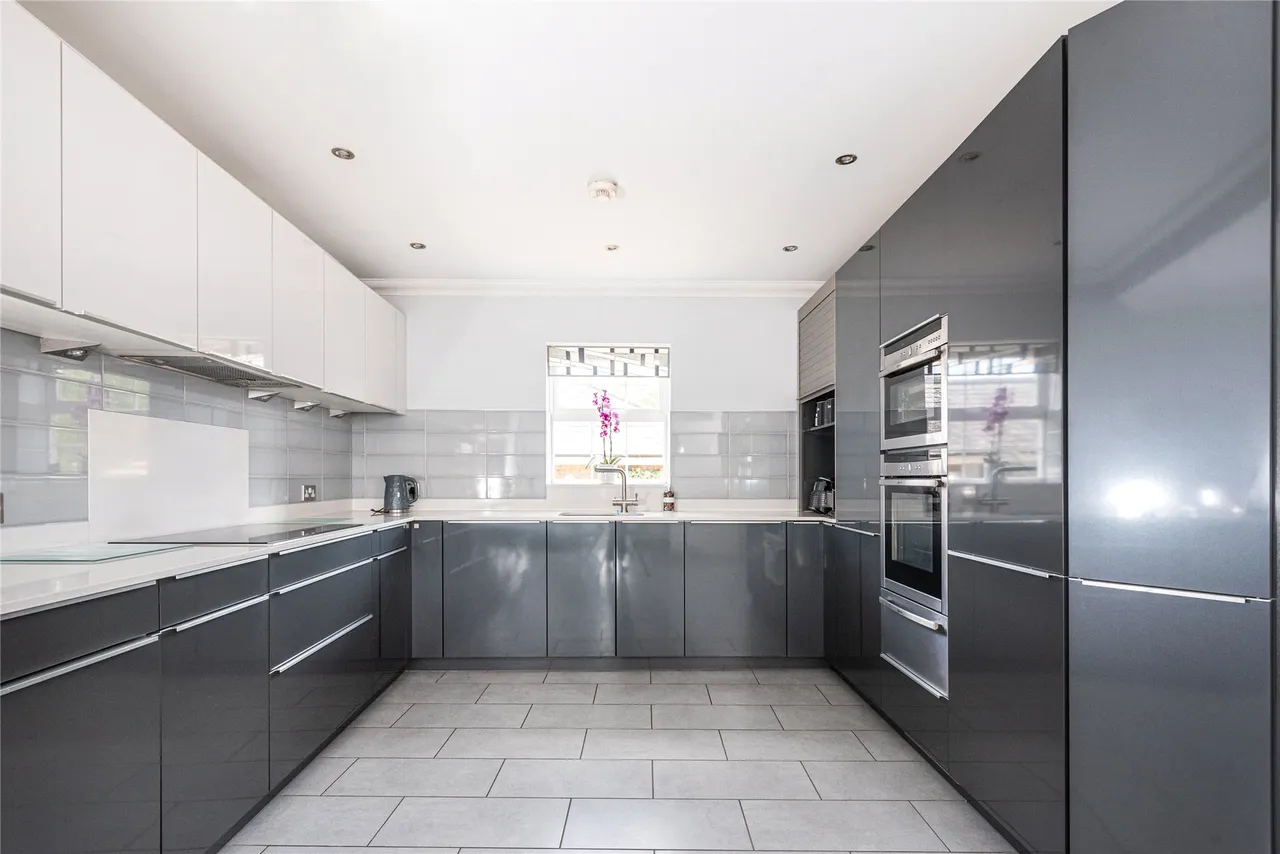 Monellan Crescent, Caldecotte, MK7, photo 15