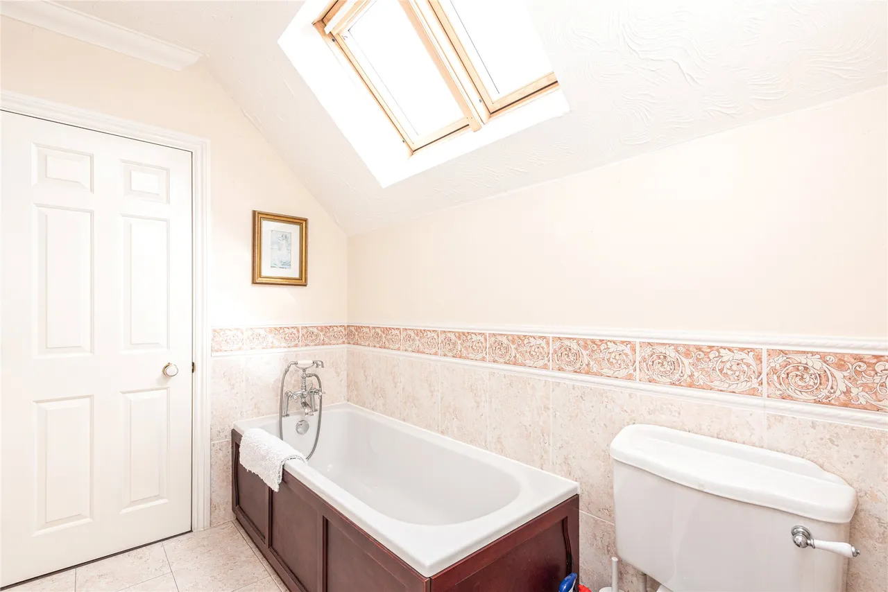 Monellan Crescent, Caldecotte, MK7, photo 22