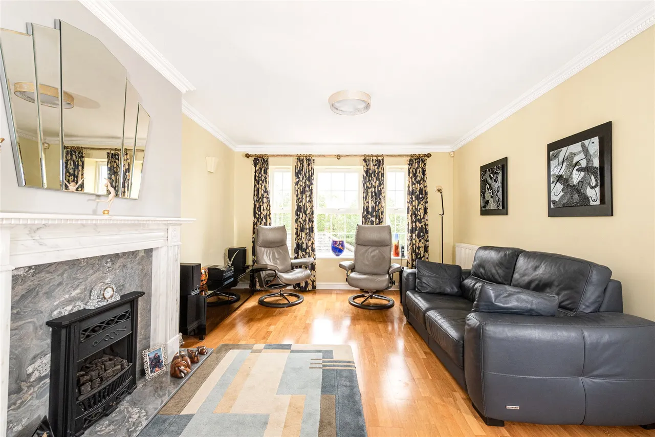 Monellan Crescent, Caldecotte, MK7, photo 4
