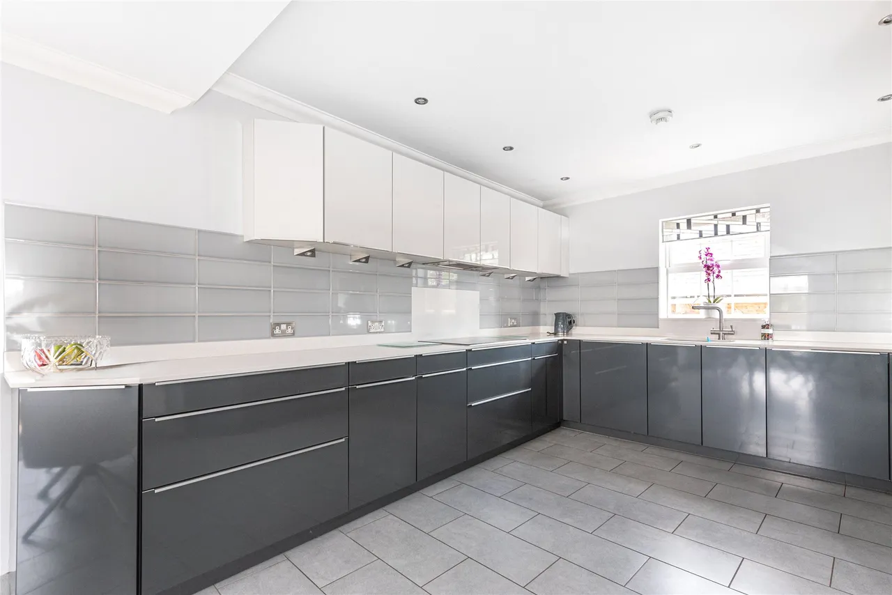 Monellan Crescent, Caldecotte, MK7, photo 8