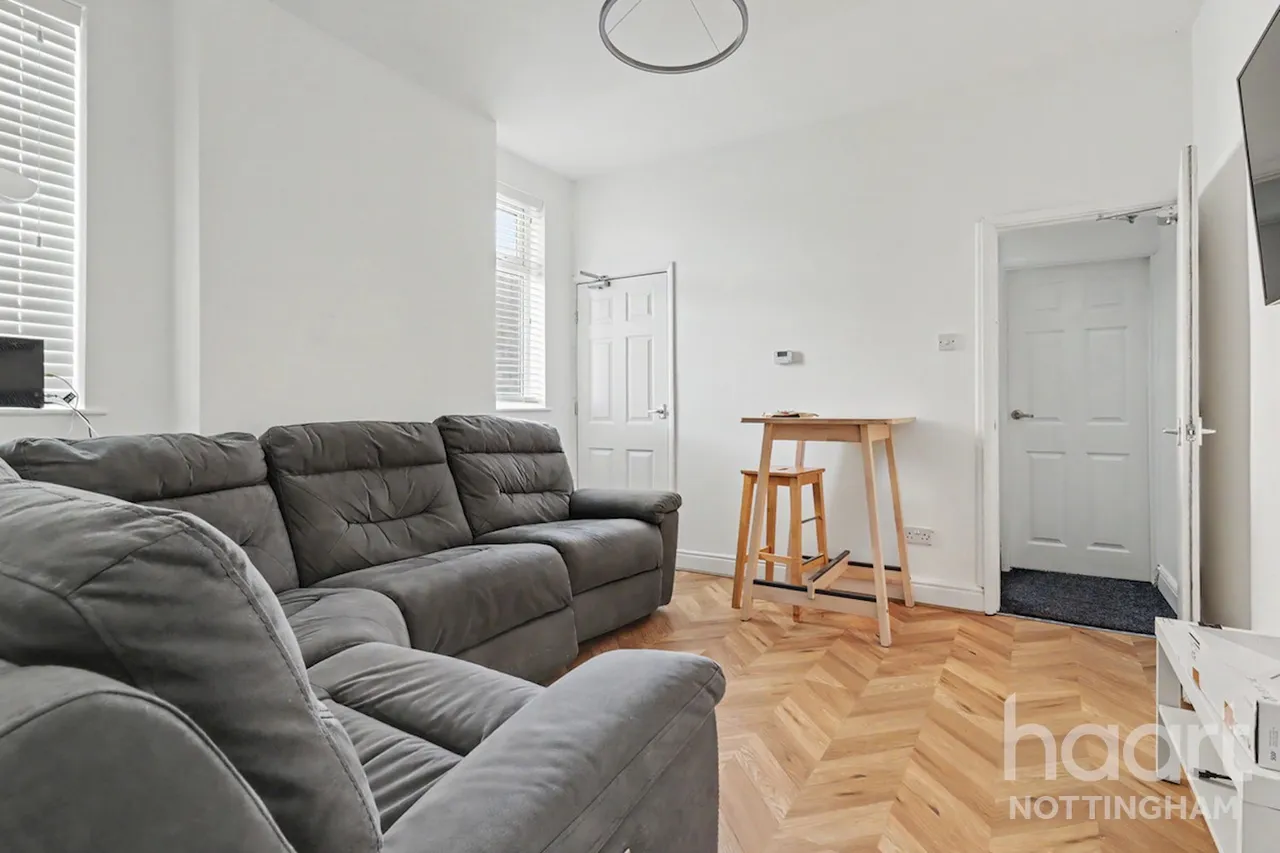 Mettham Street, Lenton, NG7, photo 2