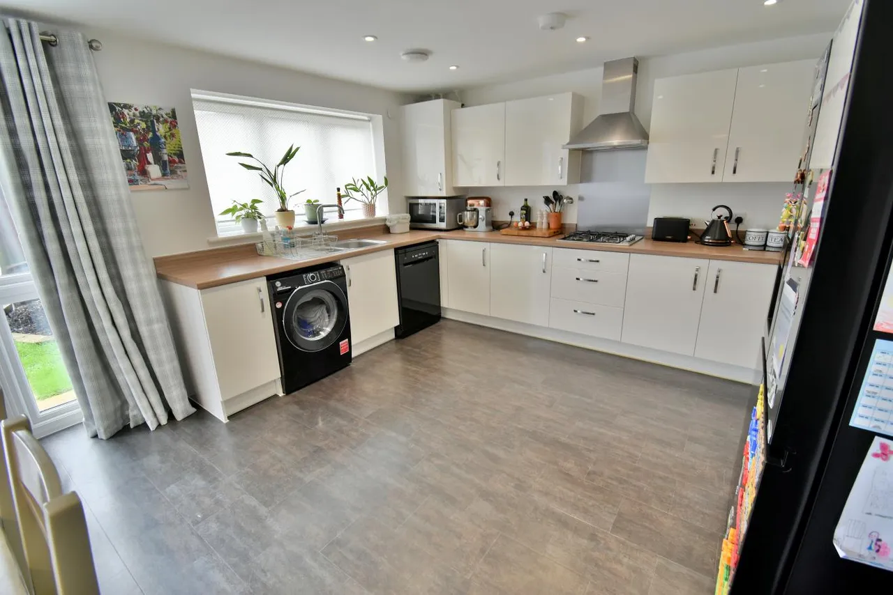 Horseshoe Crescent, BH22, photo 3