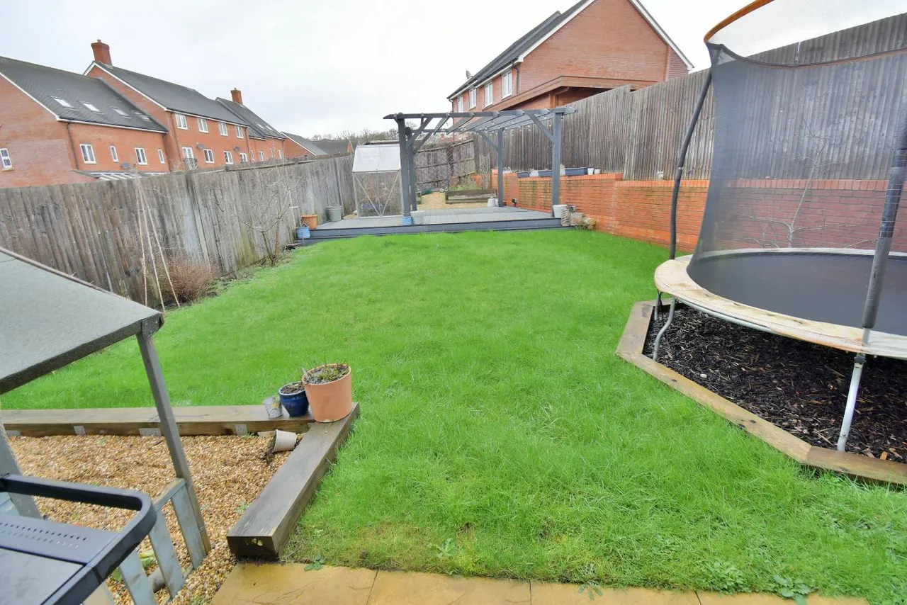Horseshoe Crescent, BH22, photo 14