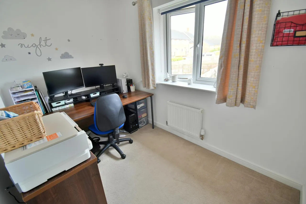 Horseshoe Crescent, BH22, photo 12