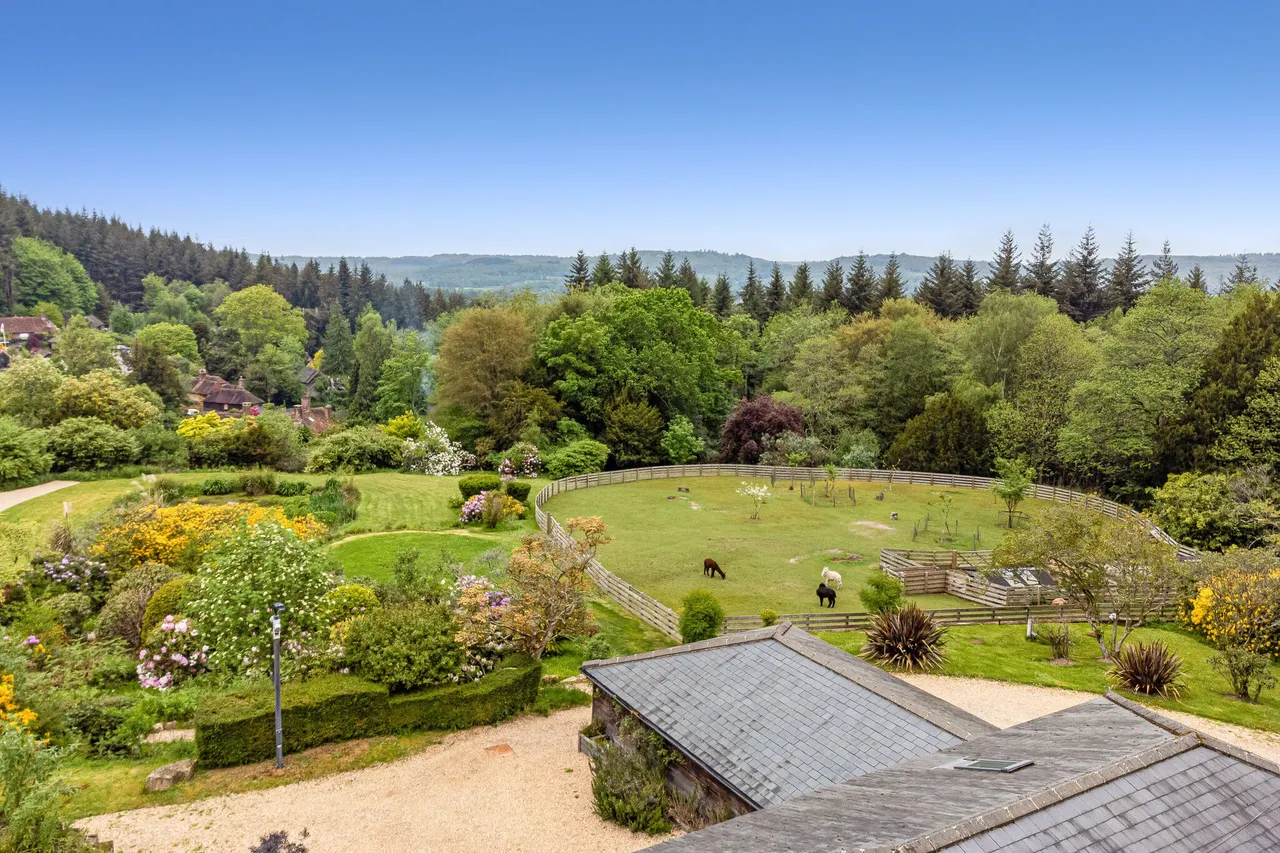 Henley, Haslemere, GU27, photo 2