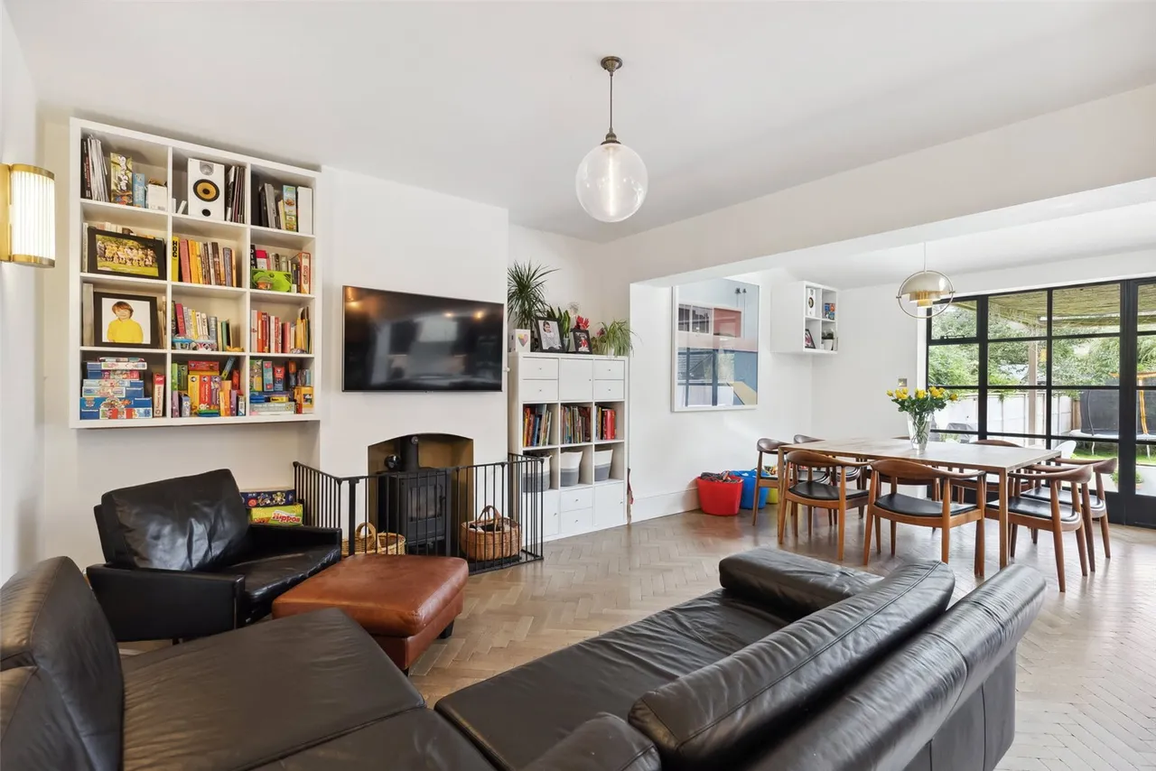 Ormond Drive, Hampton, TW12 2TP, photo 11