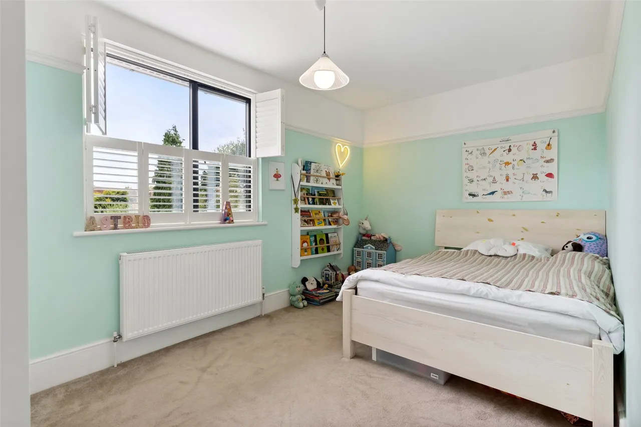 Ormond Drive, Hampton, TW12 2TP, photo 15