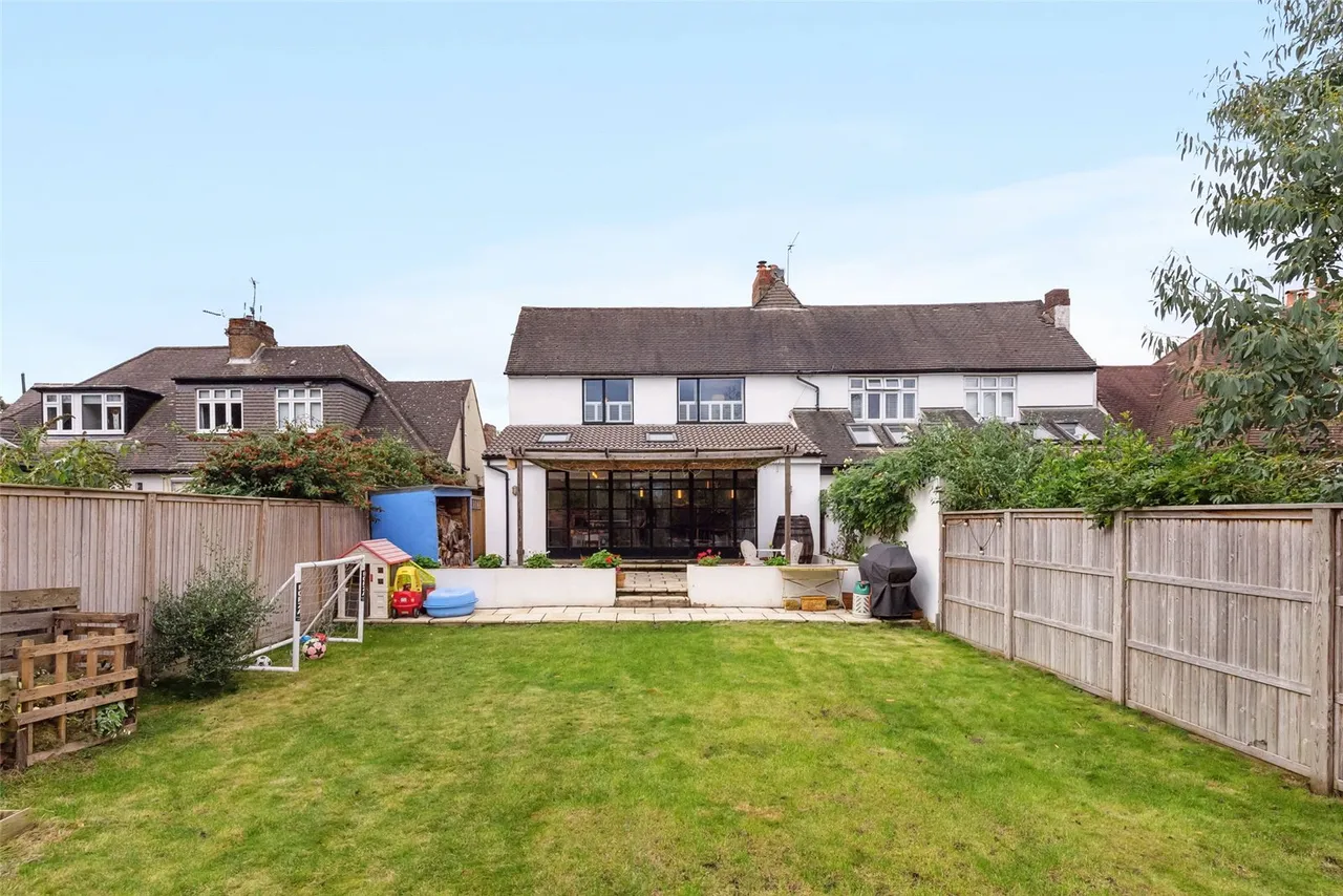 Ormond Drive, Hampton, TW12 2TP, photo 3