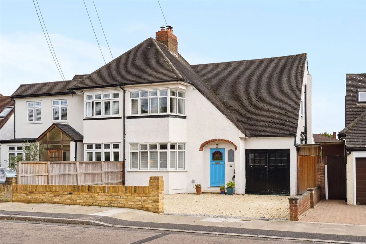 3 bed house for sale — Ormond Drive, Hampton, TW12 2TP