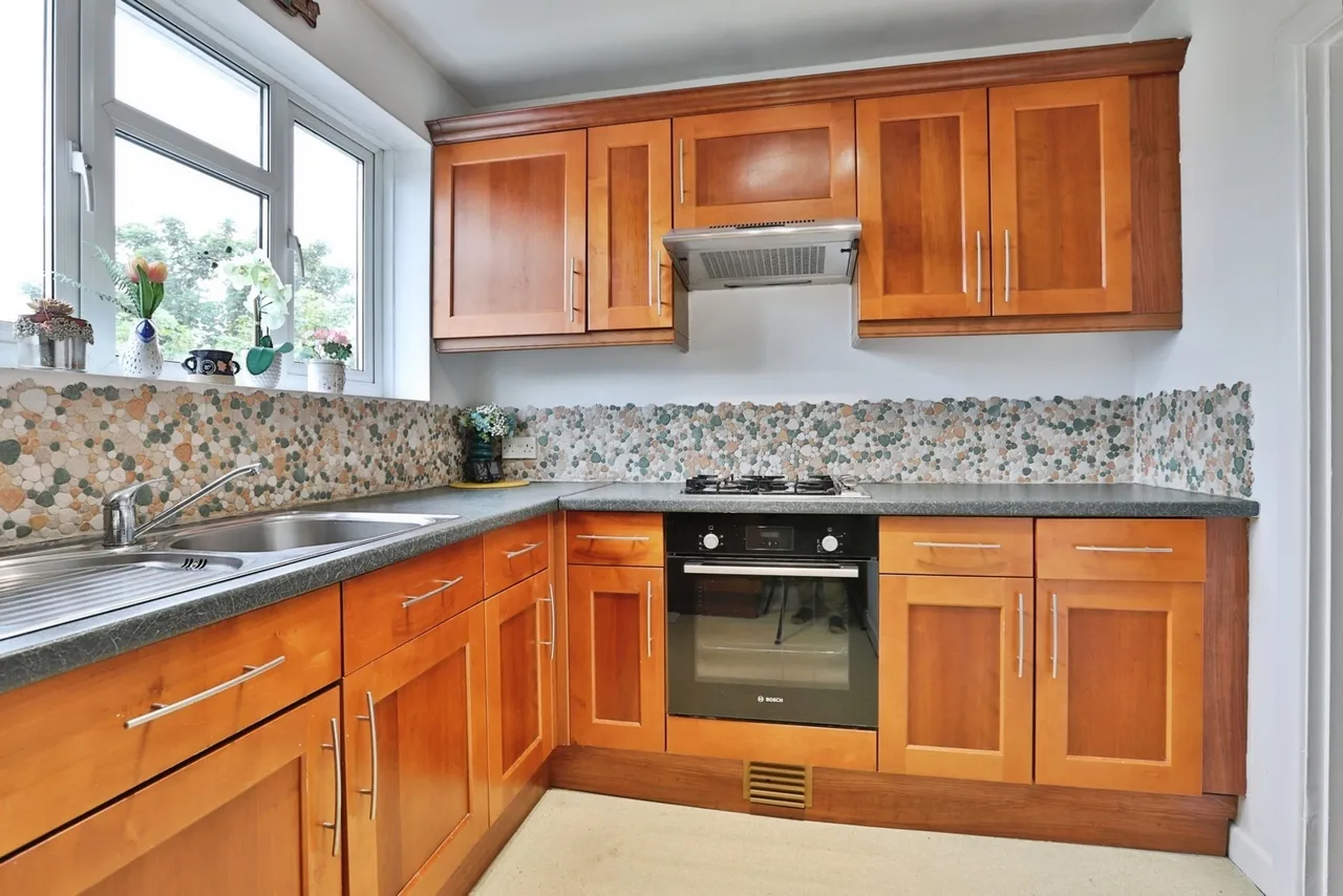 Becher Road, Poole, BH14, photo 3