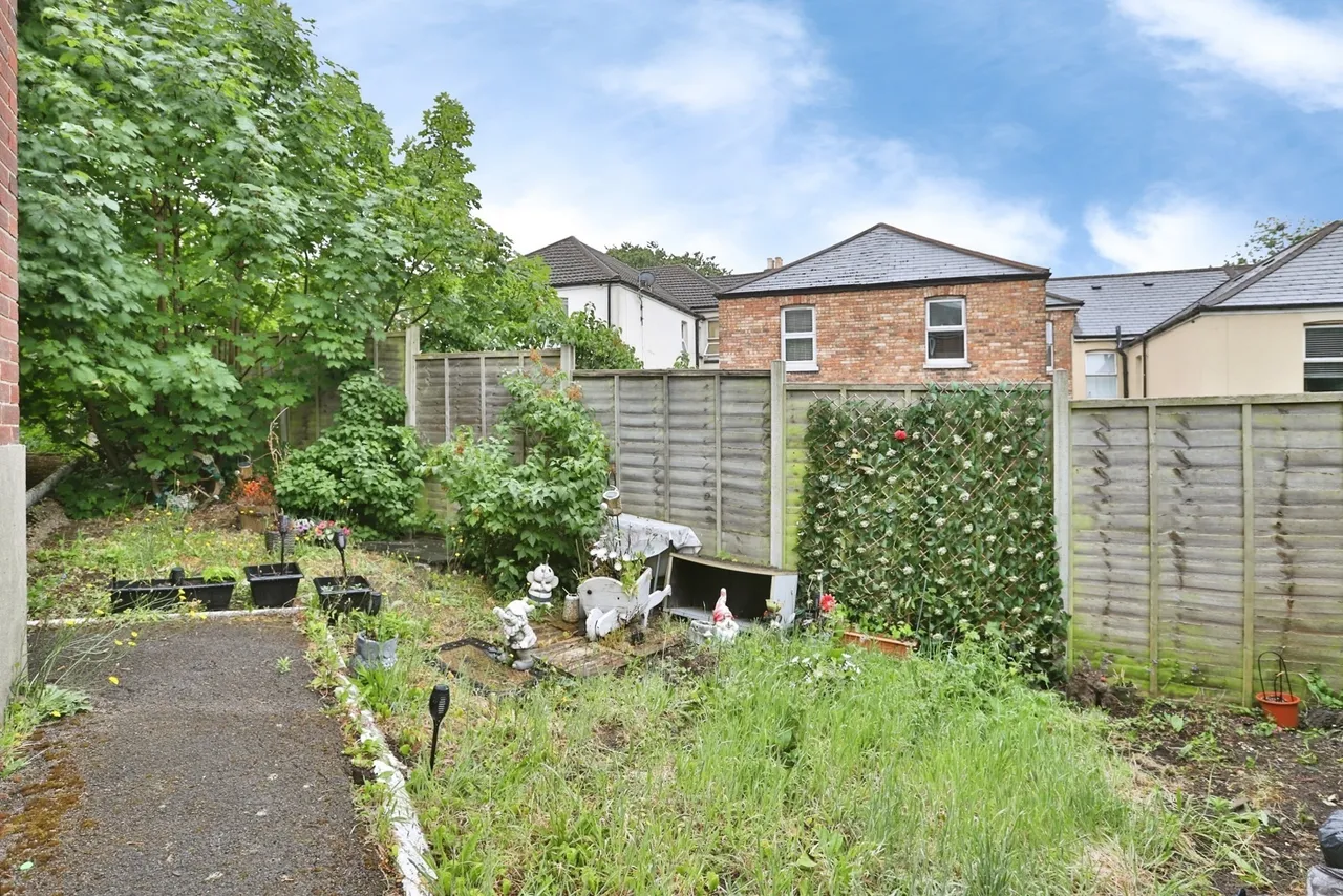 Becher Road, Poole, BH14, photo 4