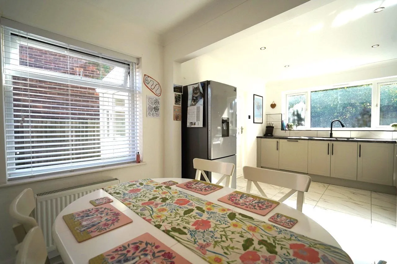 Bretton Road, Ravenshead, NG15, photo 8