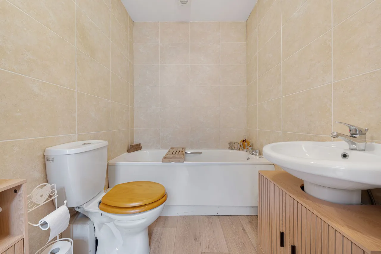 Heald Street, Liverpool, L19 2LY, photo 23