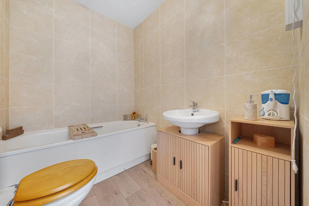 Heald Street, Liverpool, L19 2LY, photo 24