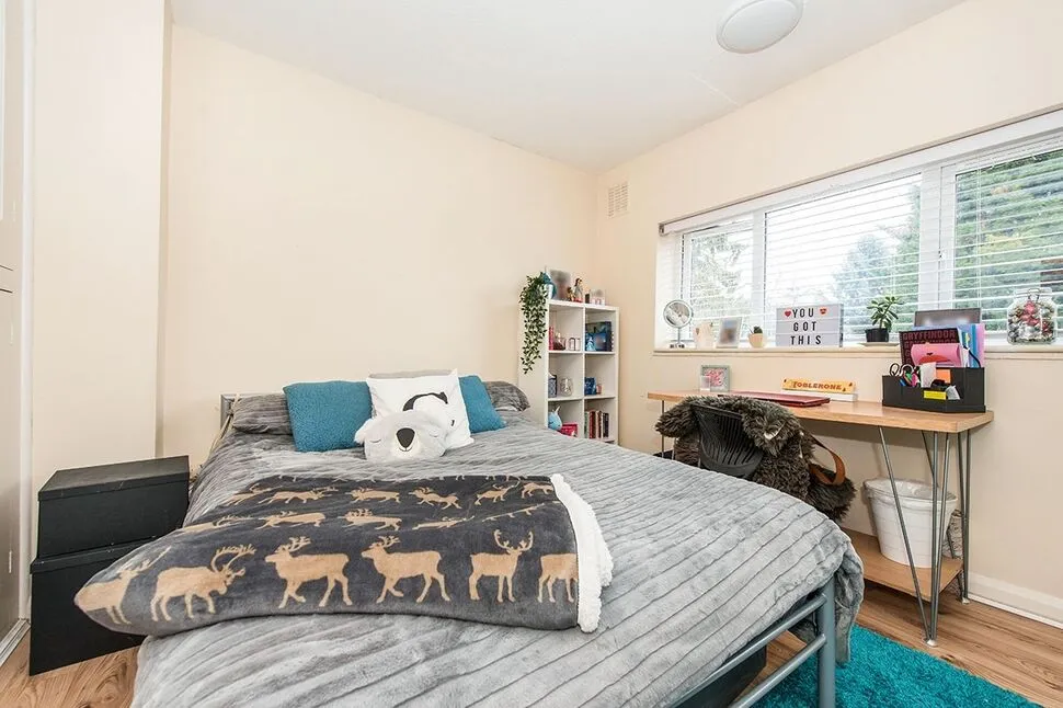 Ripley Avenue, Egham, TW20, photo 5