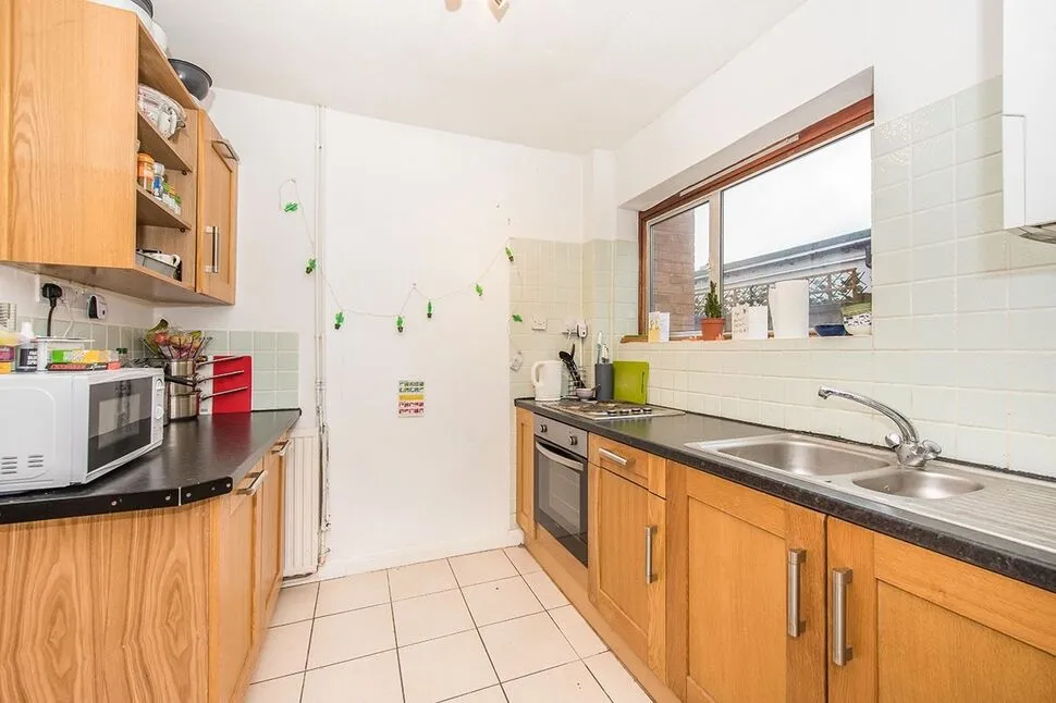 Ripley Avenue, Egham, TW20, photo 2