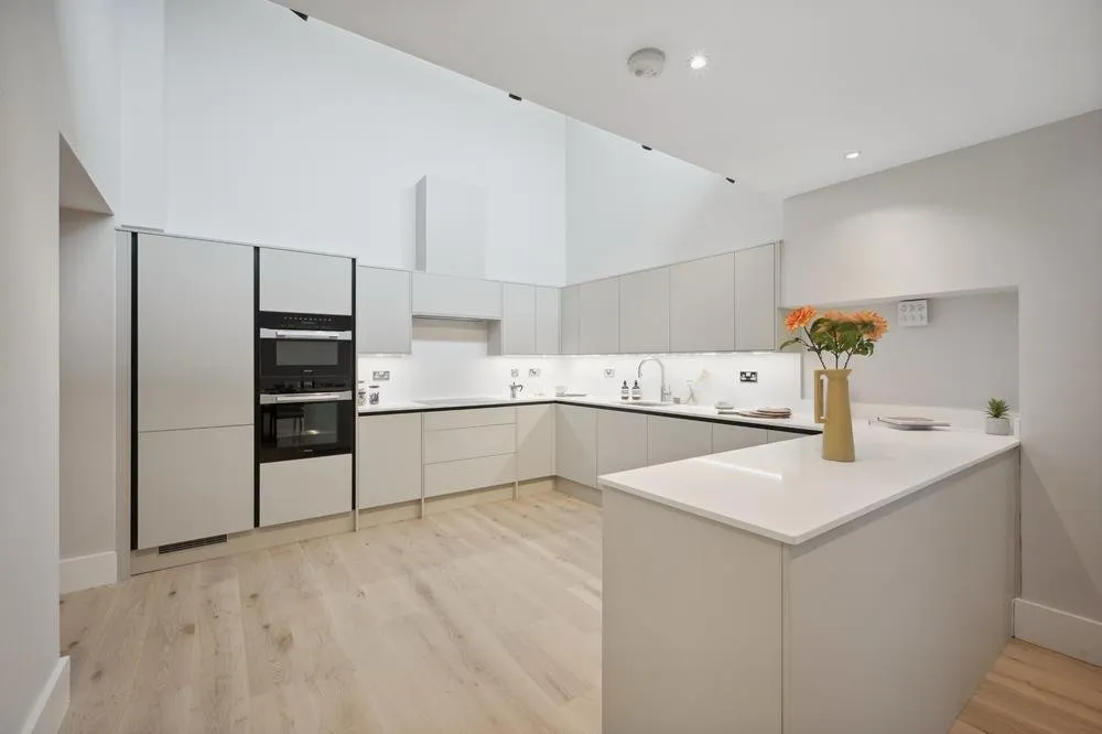 Baker Street, Marylebone, London, NW1 6XE, photo 2